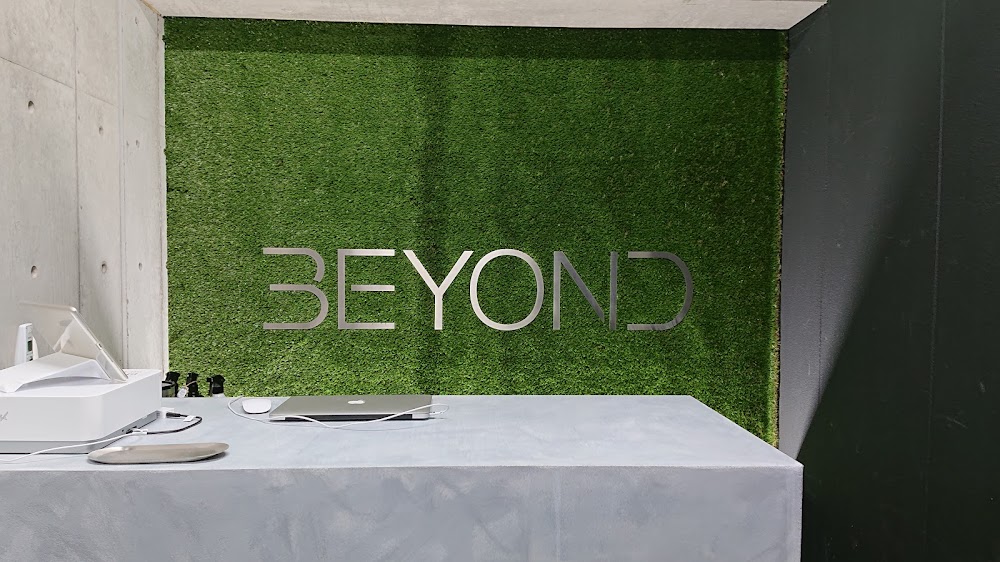 BEYOND 新宿店の店舗写真