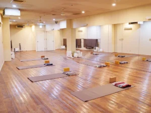 zen place ヨガ mix 梅田B2階(常温・HOTヨガ) 公式サイト掲載画像